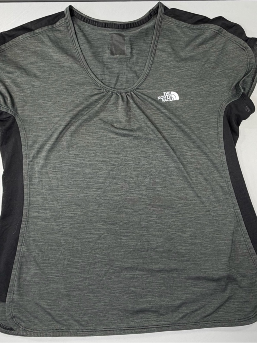 The North Face Gray Black Athletic Shirt Womens Large Activewear Running